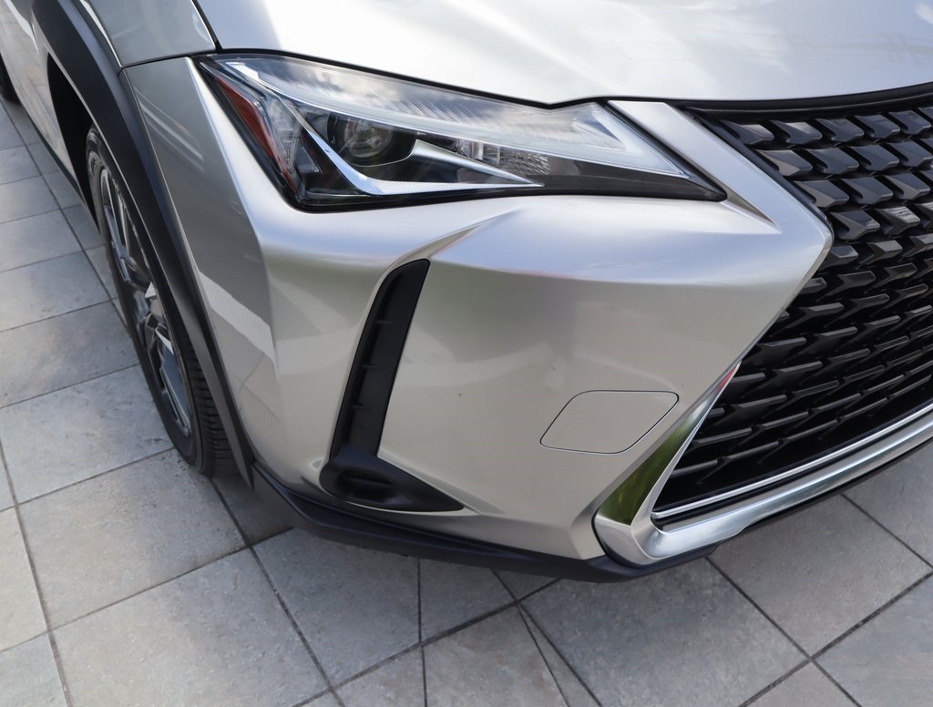 Thumbnail: 2020 Lexus UX - 13