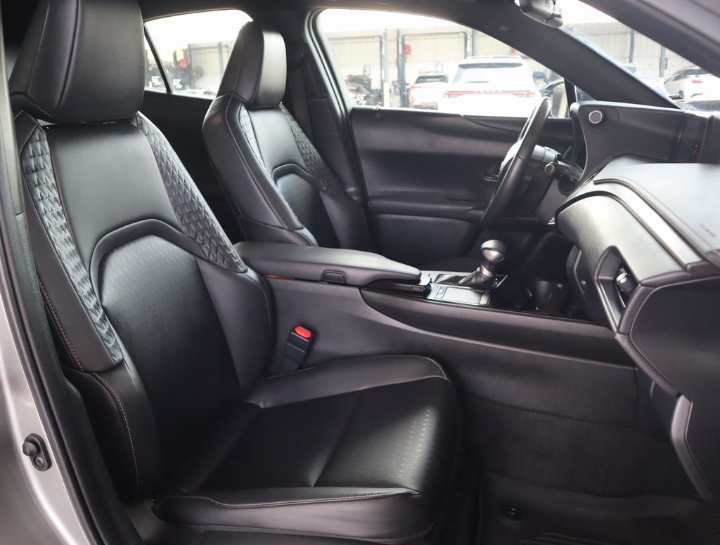 Thumbnail: 2020 Lexus UX - 28