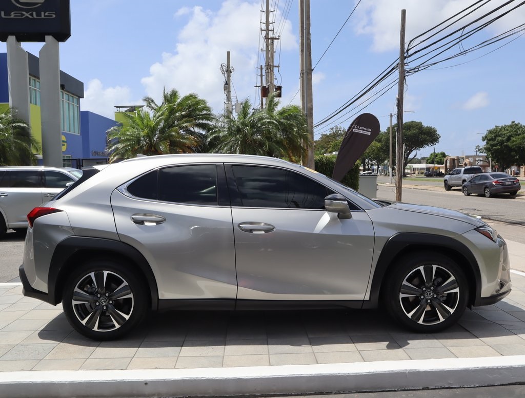 Thumbnail: 2020 Lexus UX - 4