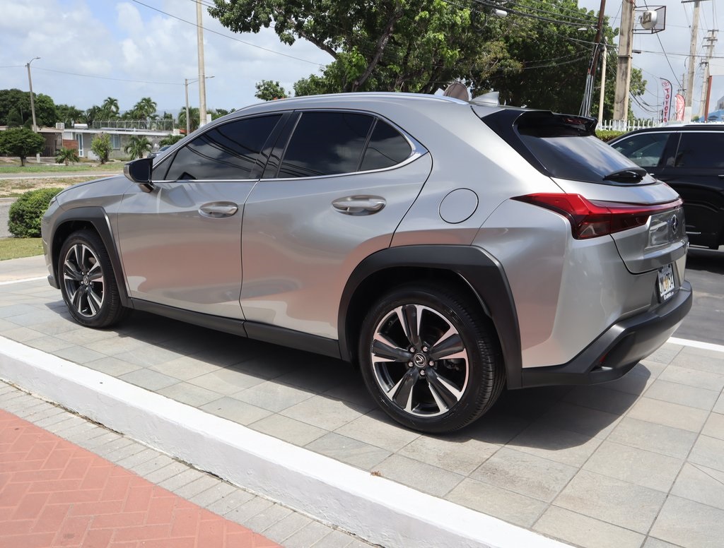 Thumbnail: 2020 Lexus UX - 6