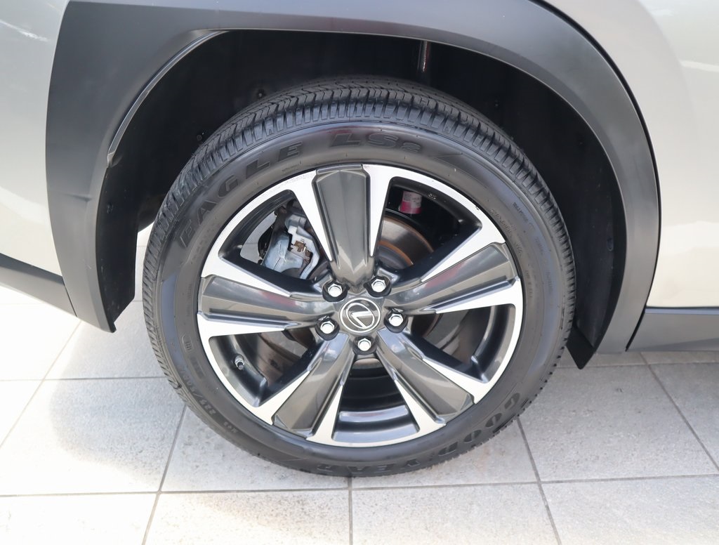 Thumbnail: 2020 Lexus UX - 9