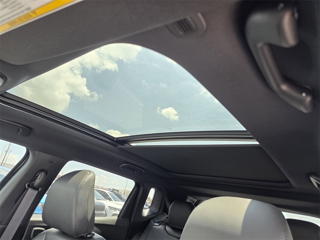 2025 Jeep Compass Limited Black at Mac Haik CDJR North Houston