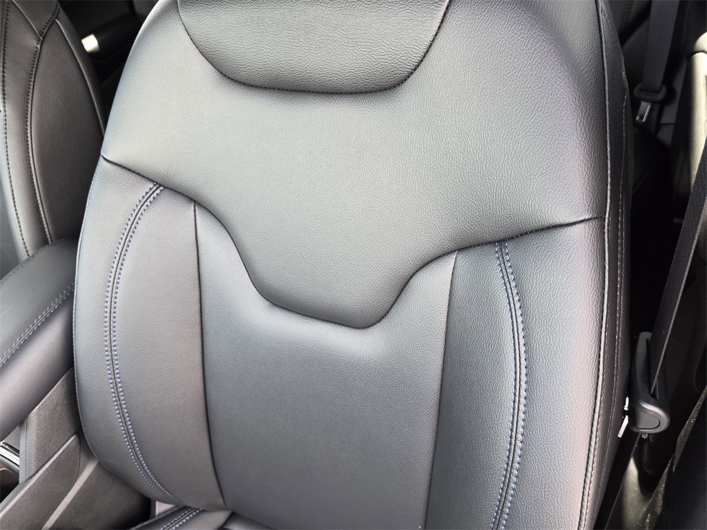 2025 Jeep Compass Limited Black at Mac Haik CDJR North Houston