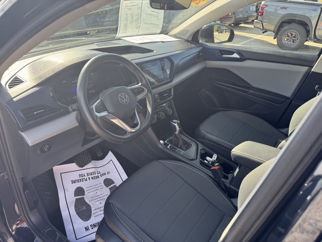 2023 Volkswagen Taos SE photo 3