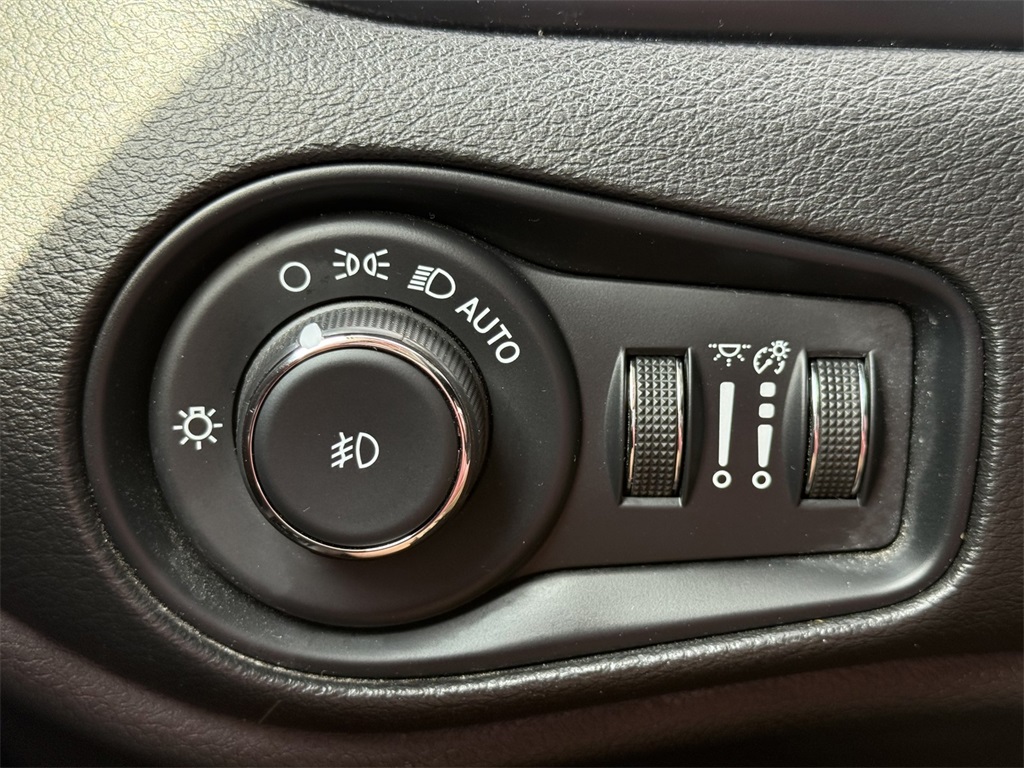 Used Car 2023 Jeep Renegade  Trailhawk For Sale Under $25,000 In San Marcos, Texas