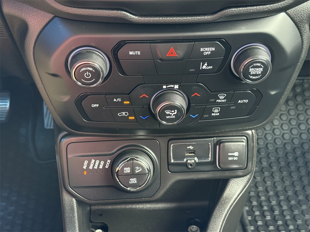 Used Car 2023 Jeep Renegade  Trailhawk For Sale Under $25,000 In San Marcos, Texas