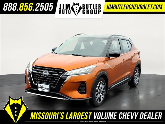 2023 Nissan Kicks SR's photo