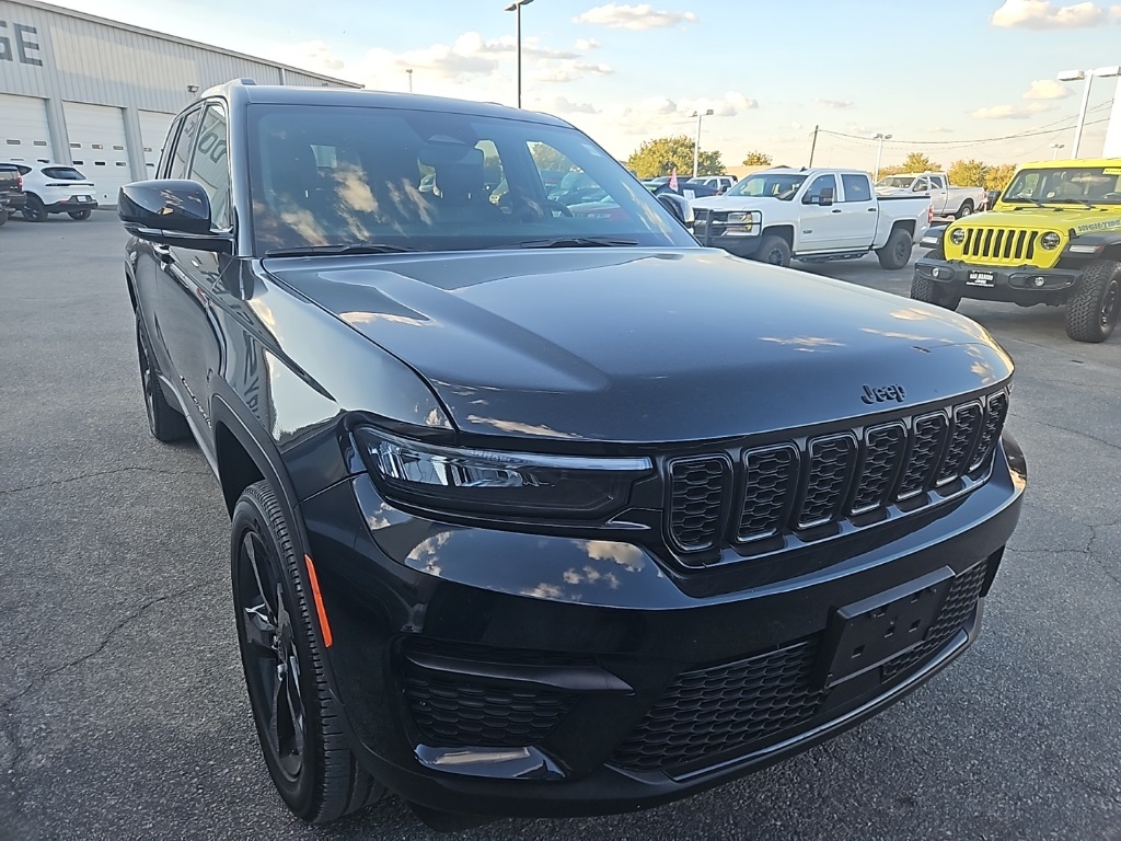 Used Car 2023 Jeep Grand Cherokee  Altitude For Sale Under $30,000 In San Marcos, Texas
