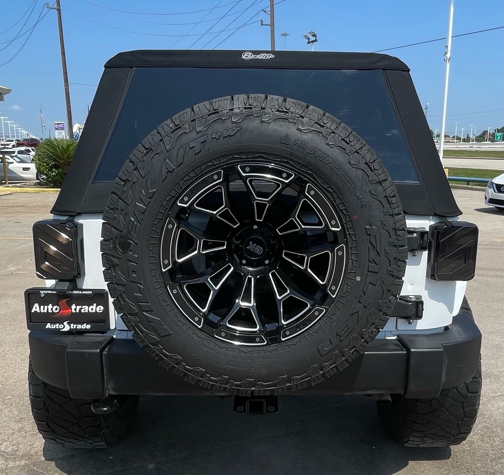 2016 Jeep Wrangler Unlimited Sport White at Autostrade