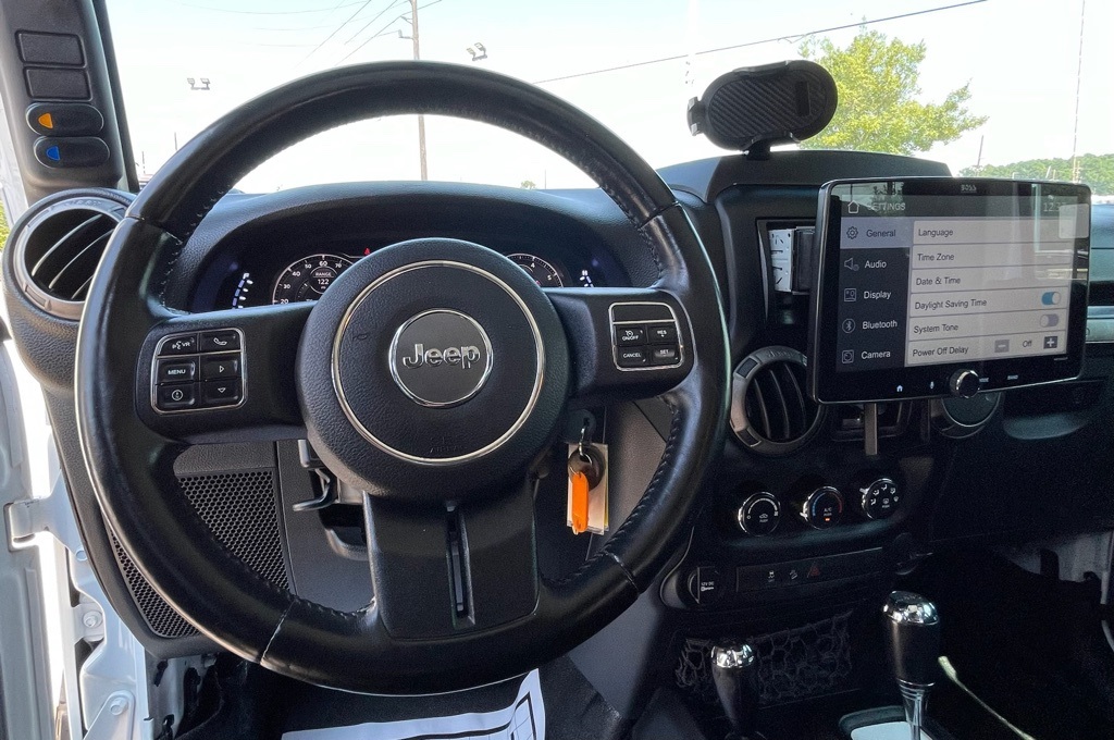 2016 Jeep Wrangler Unlimited Sport White at Autostrade