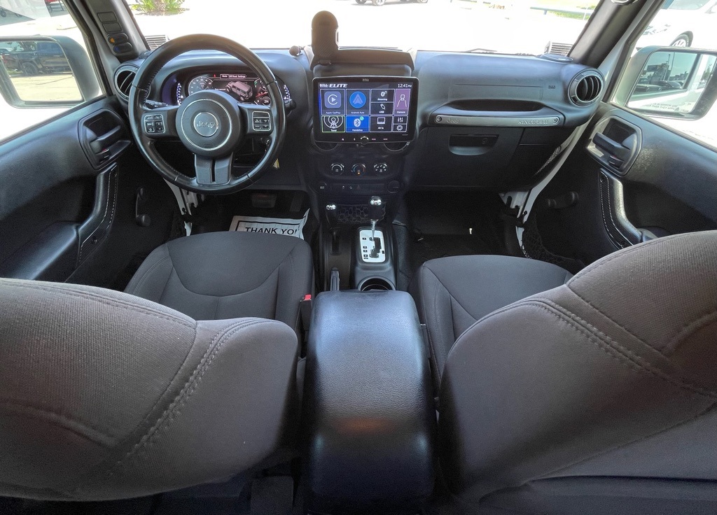 2016 Jeep Wrangler Unlimited Sport White at Autostrade