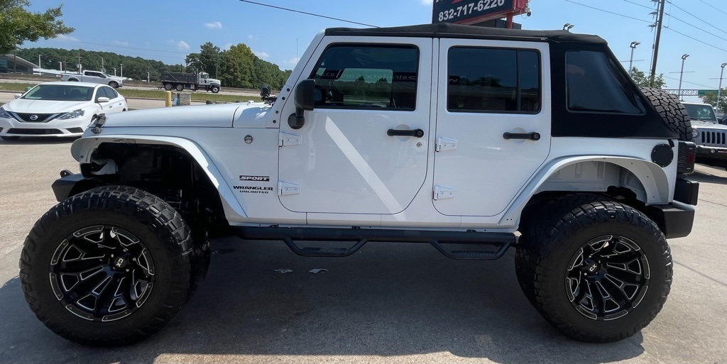 2016 Jeep Wrangler Unlimited Sport White at Autostrade