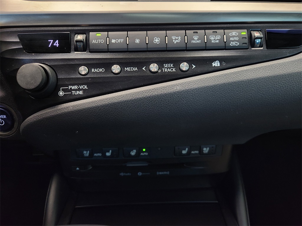 2019 Lexus ES 300h White at Westside Lexus