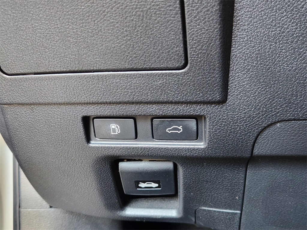 2019 Lexus ES 300h White at Westside Lexus