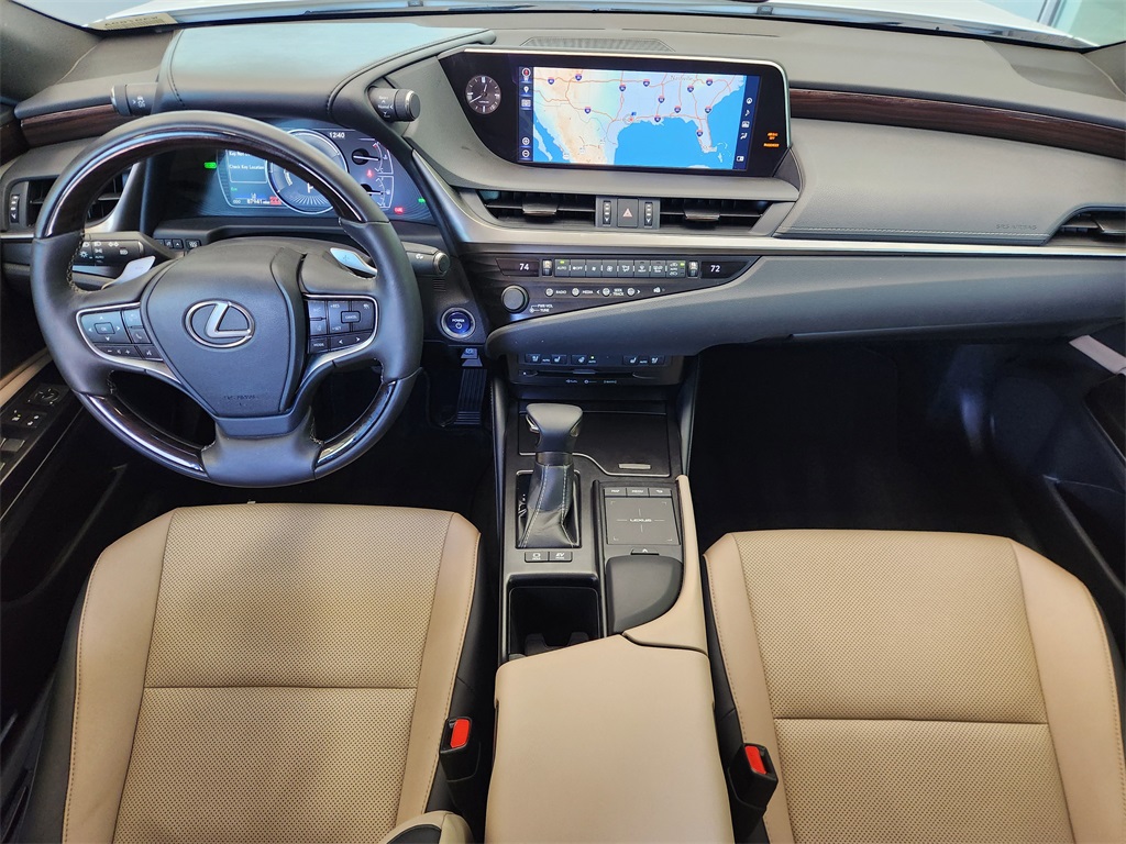 2019 Lexus ES 300h White at Westside Lexus