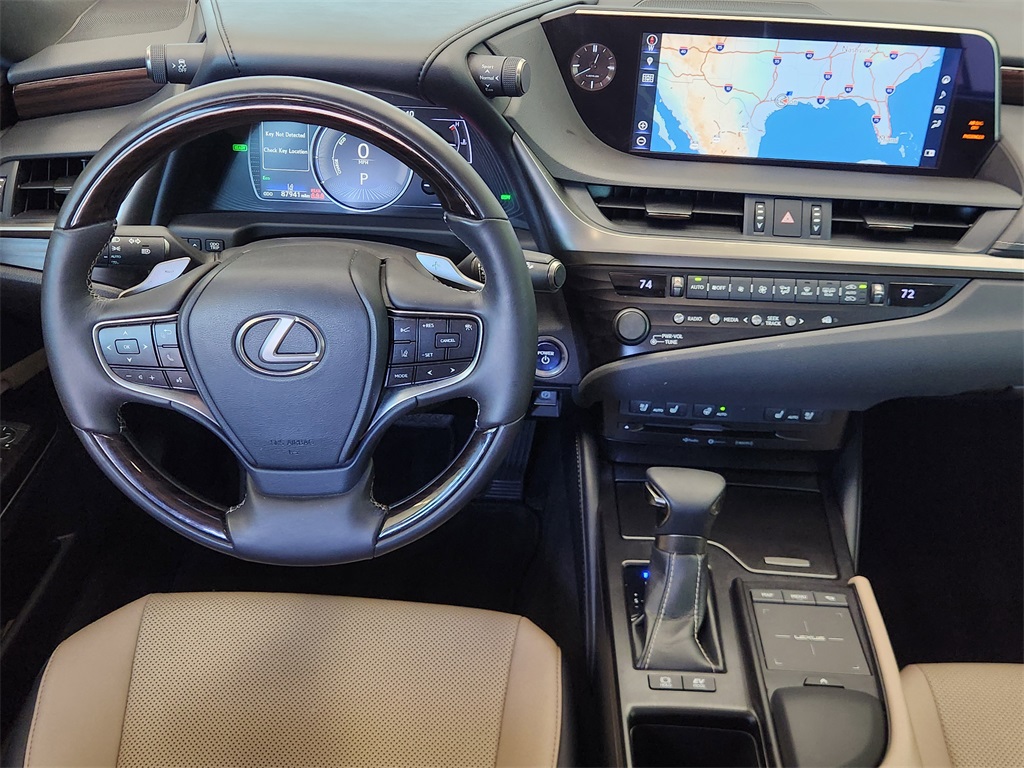 2019 Lexus ES 300h White at Westside Lexus