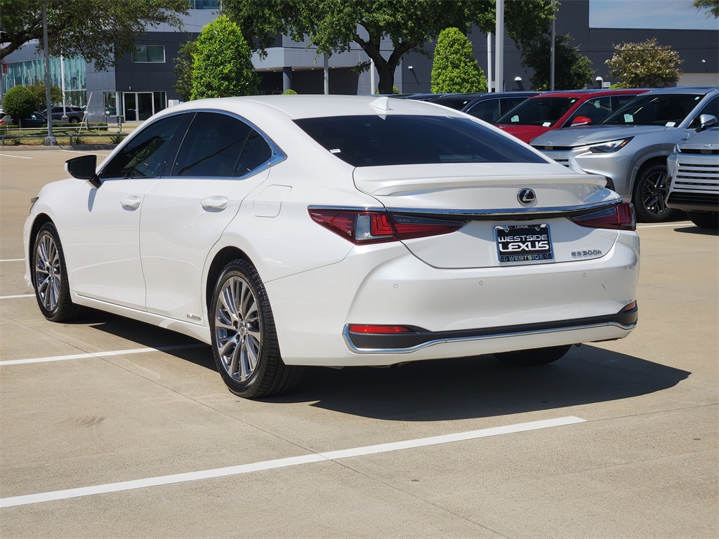 2019 Lexus ES 300h White at Westside Lexus
