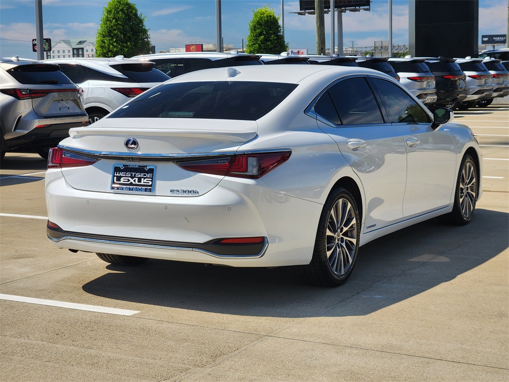 2019 Lexus ES 300h White at Westside Lexus
