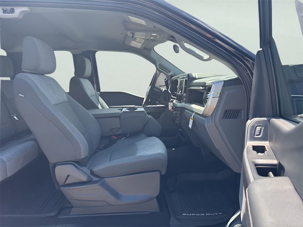 2025 Ford F-350SD