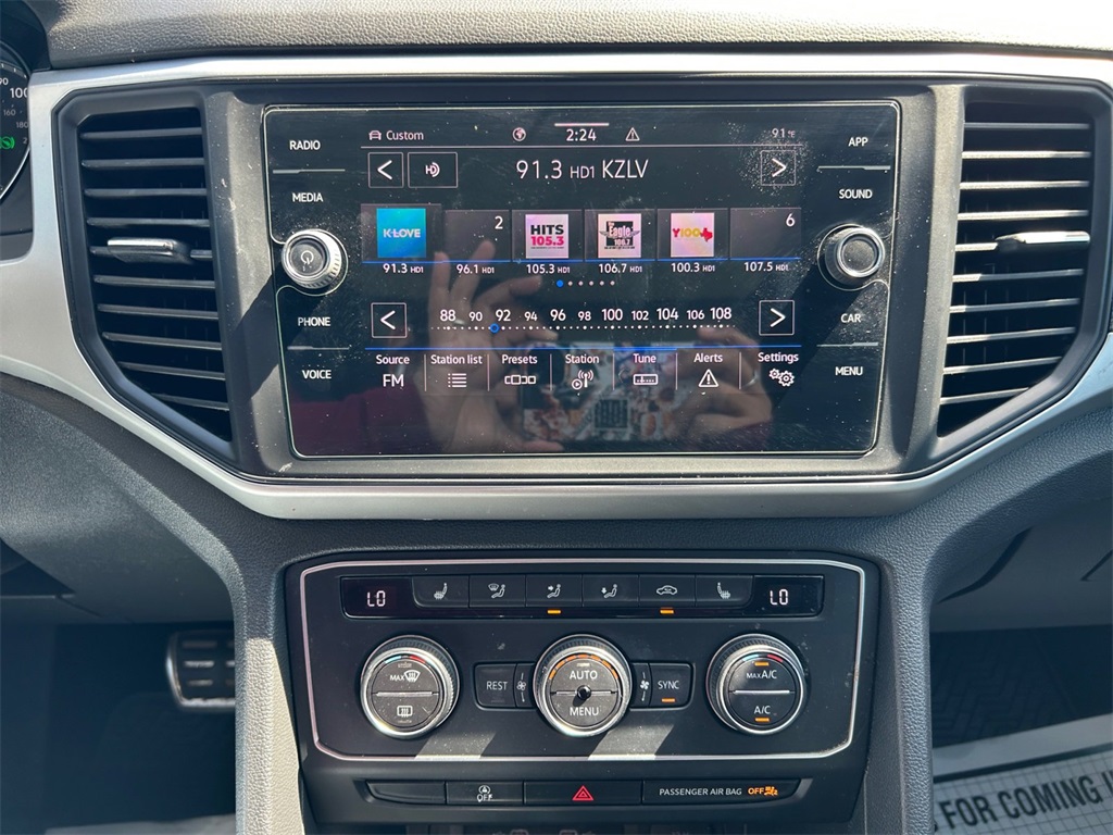 Used Car 2021 Volkswagen Atlas  3.6l V6 Se W/technology R-line For Sale Under $25,000 In Floresville, Texas