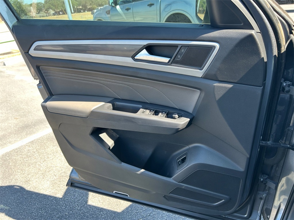 Used Car 2021 Volkswagen Atlas  3.6l V6 Se W/technology R-line For Sale Under $25,000 In Floresville, Texas