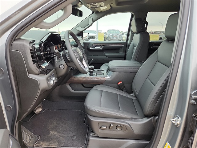 New Car 2025 Gmc Sierra 1500  Slt For Sale In Plainview, Texas