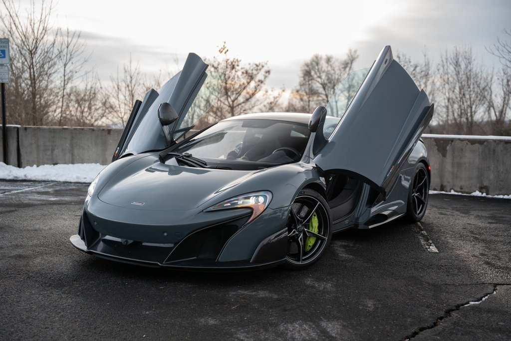 2016 McLaren 675LT Base's photo