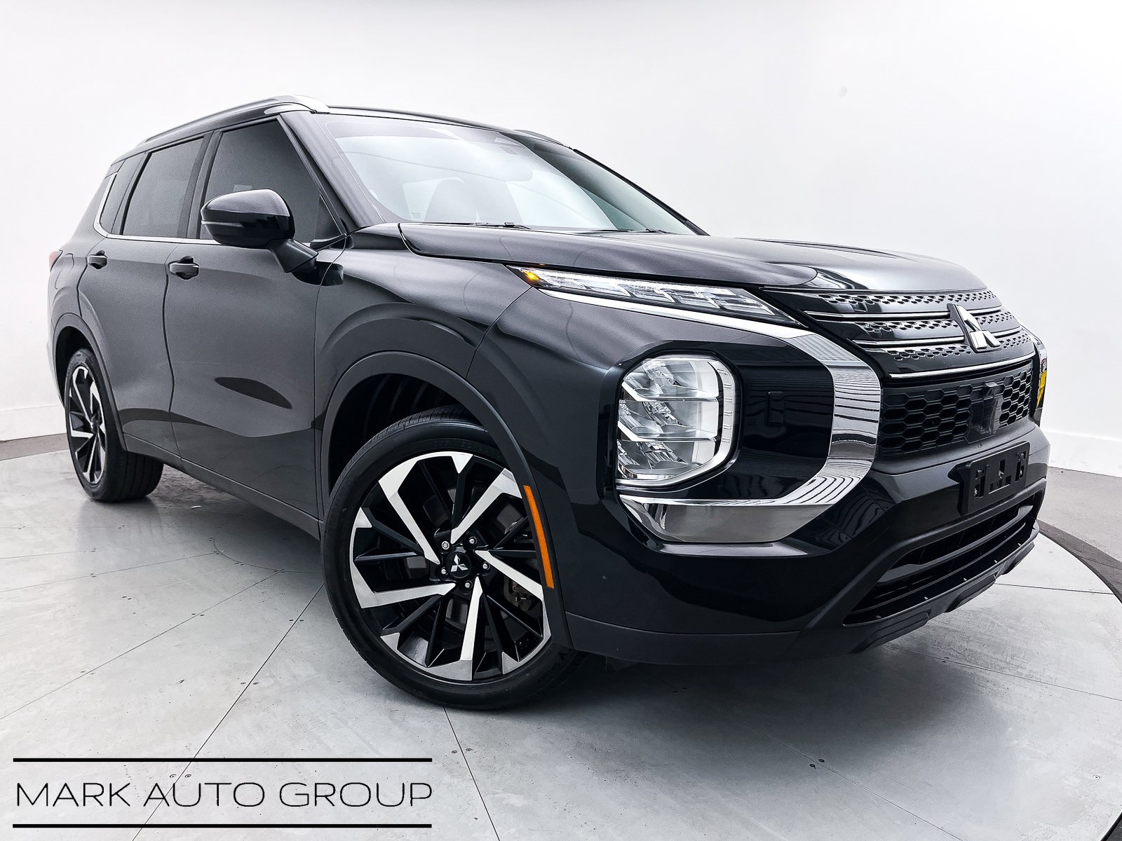 2022 Mitsubishi Outlander ES