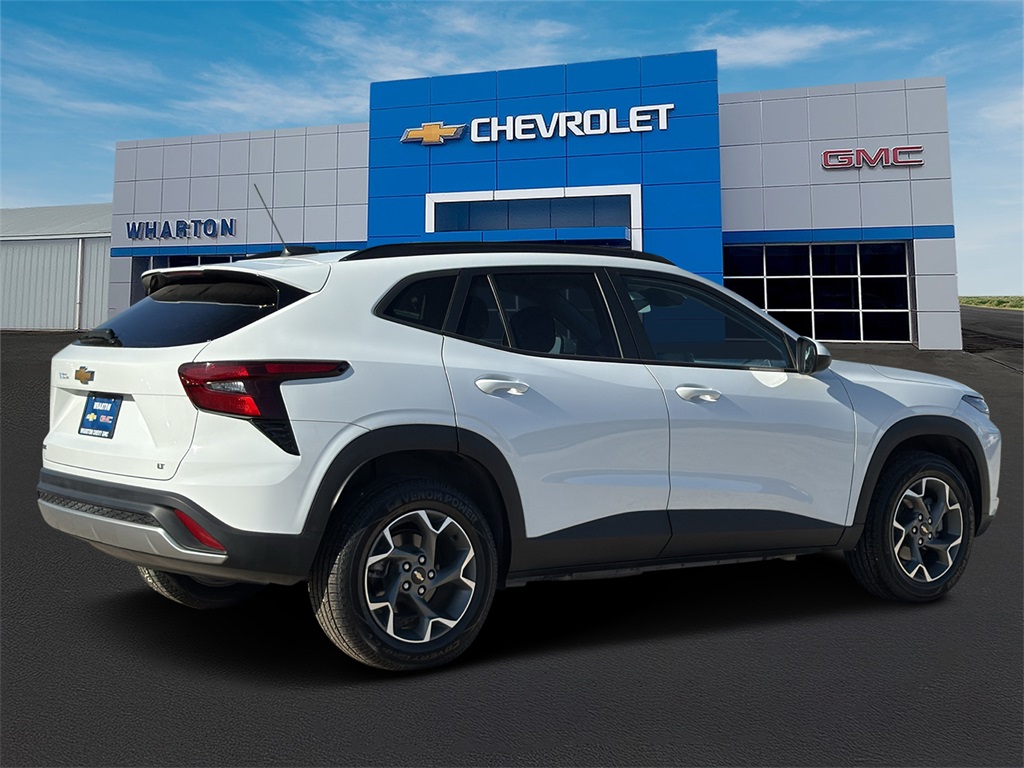2024 Chevrolet Trax LT - 2