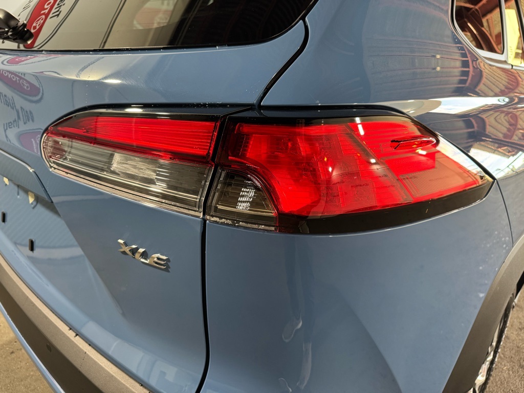 Thumbnail: 2026 Toyota Corolla Cross - 18