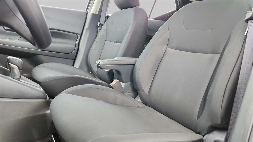 2025 Nissan Kicks Play