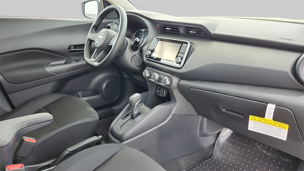 2025 Nissan Kicks Play