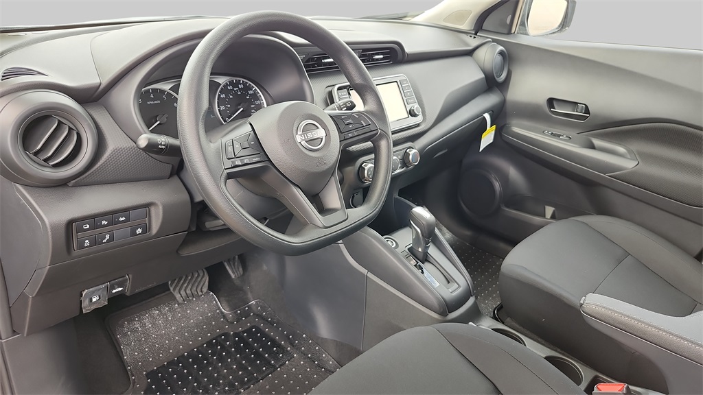 2025 Nissan Kicks Play