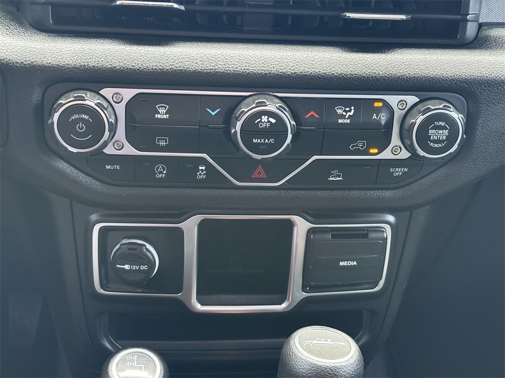 Used Car 2024 Jeep Gladiator  Sport For Sale Under $40,000 In San Marcos, Texas