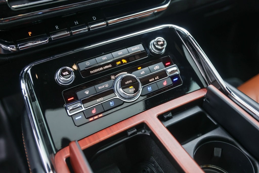 Used Car 2021 Lincoln Navigator  Reserve For Sale Under $50,000 In Austin, Texas