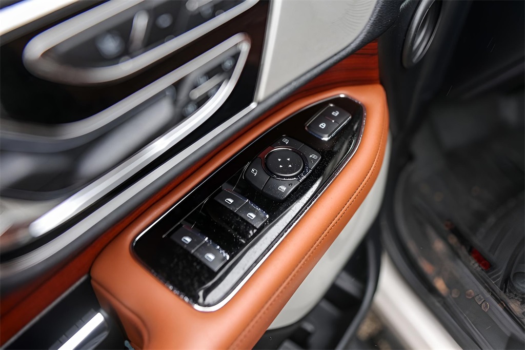 Used Car 2021 Lincoln Navigator  Reserve For Sale Under $50,000 In Austin, Texas