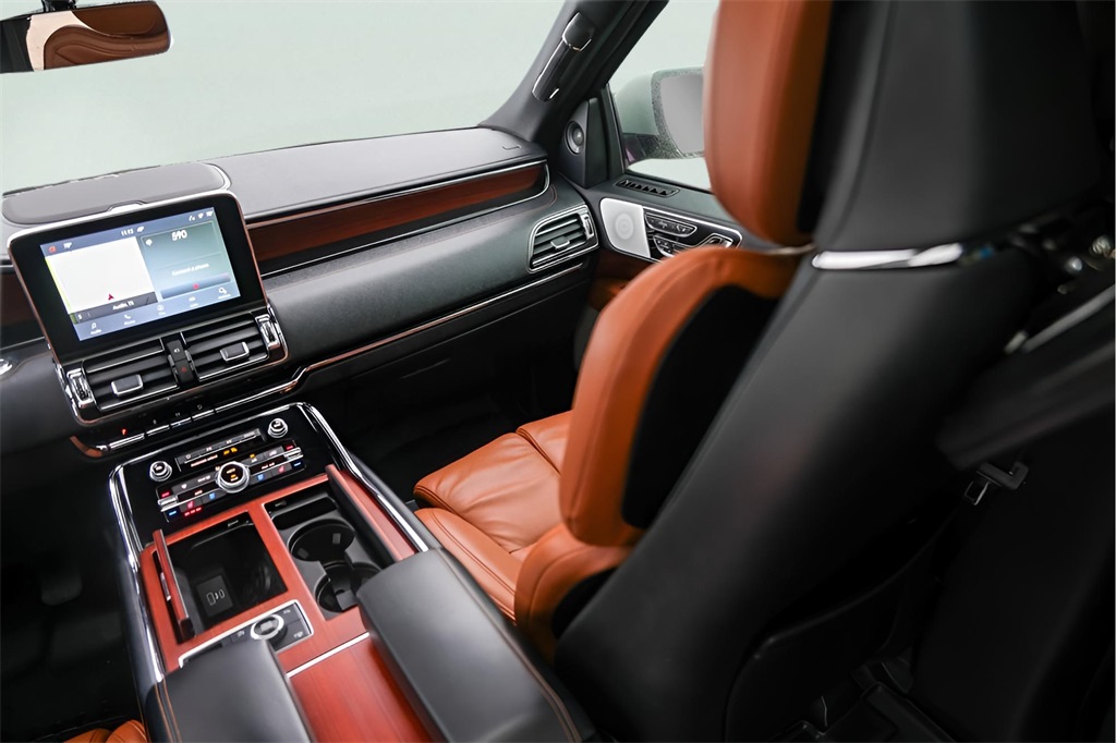 Used Car 2021 Lincoln Navigator  Reserve For Sale Under $50,000 In Austin, Texas