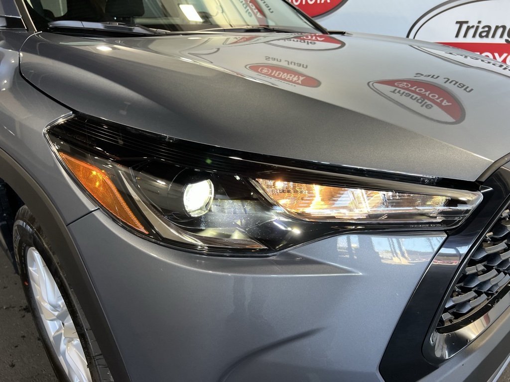 Thumbnail: 2025 Toyota Corolla Cross - 10