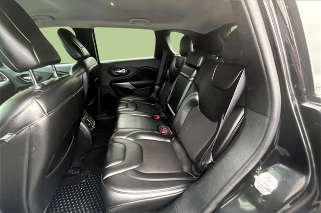 Used 2019 Jeep Cherokee For Sale in Gloucester, MA