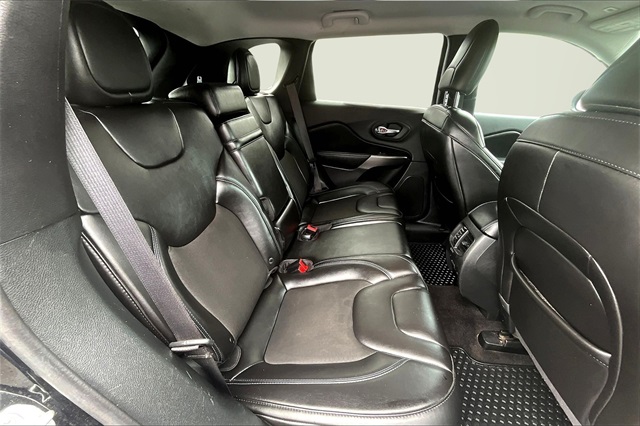Used 2019 Jeep Cherokee For Sale in Gloucester, MA