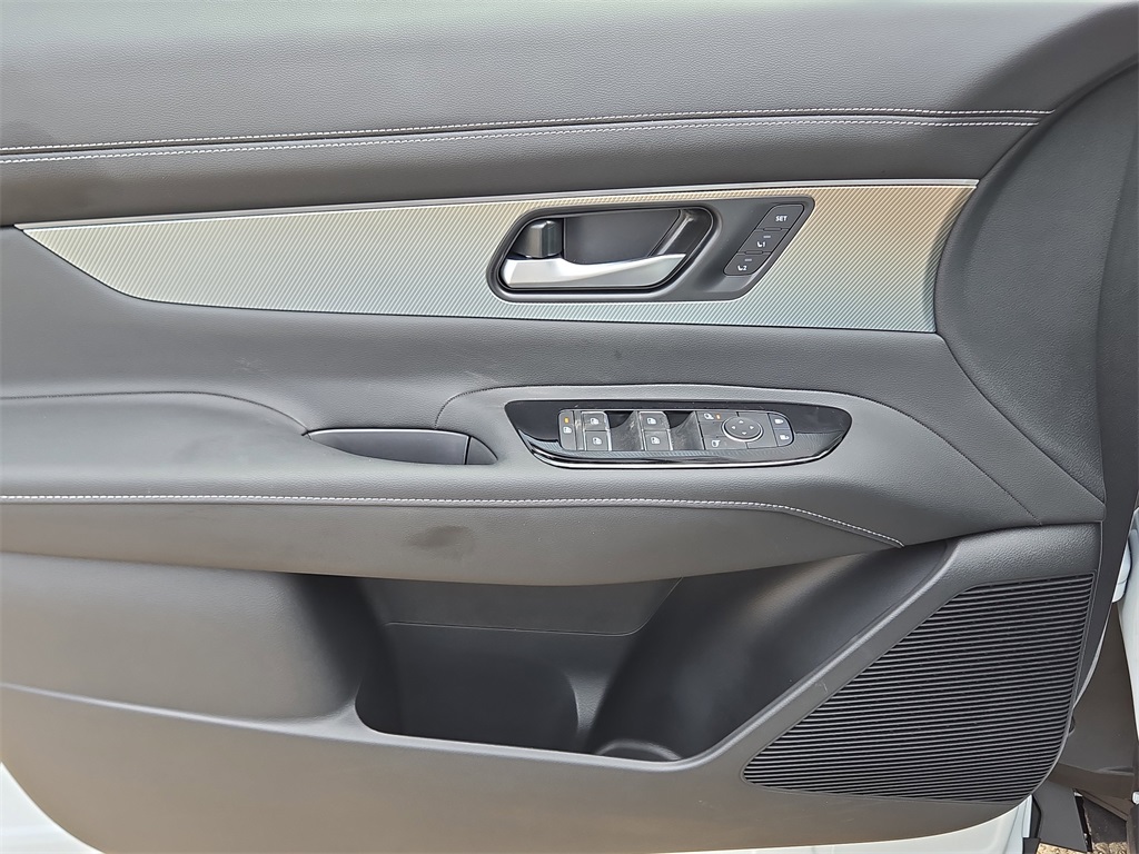 2025 Nissan Murano SL photo 14