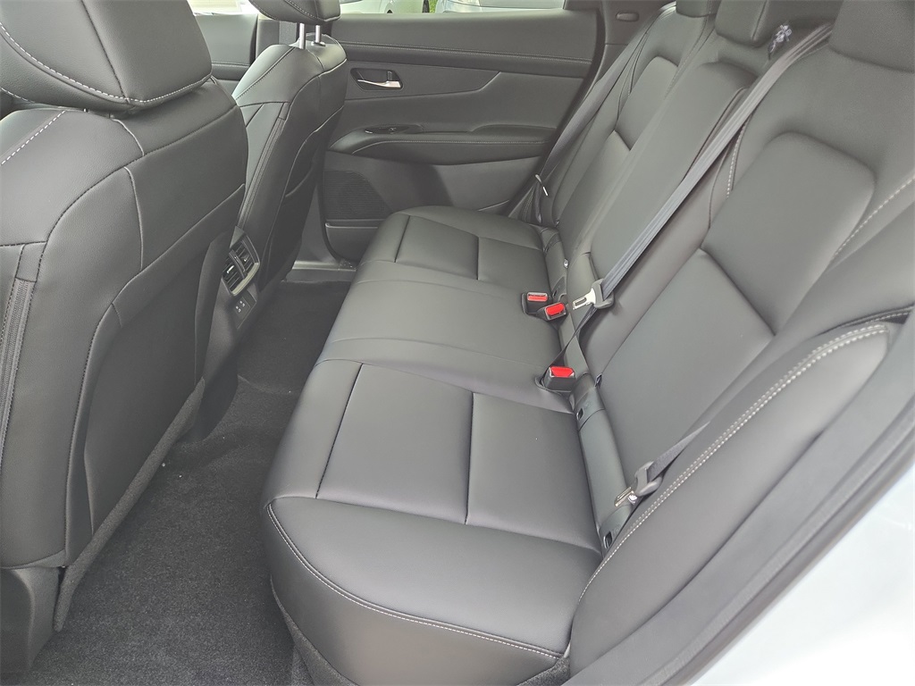 2025 Nissan Murano SL photo 9