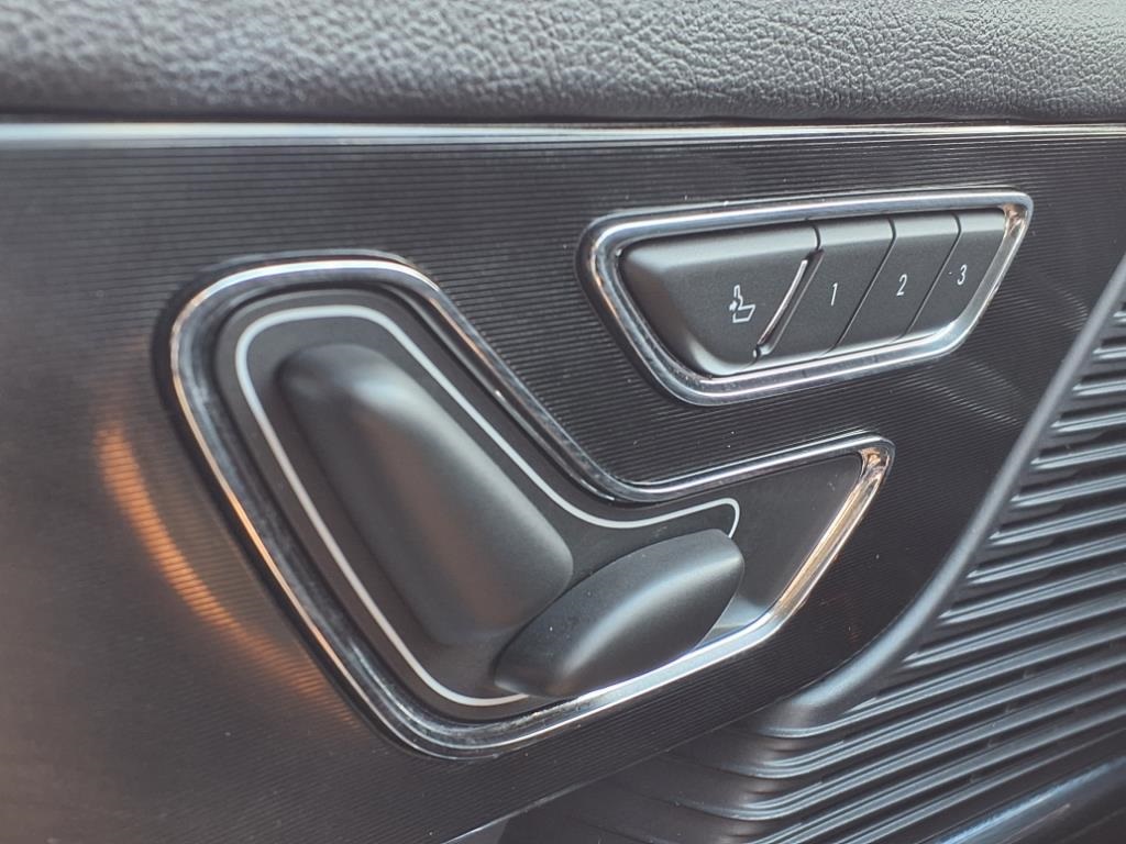 2022 Lincoln Corsair Reserve White at River Oaks CDJR