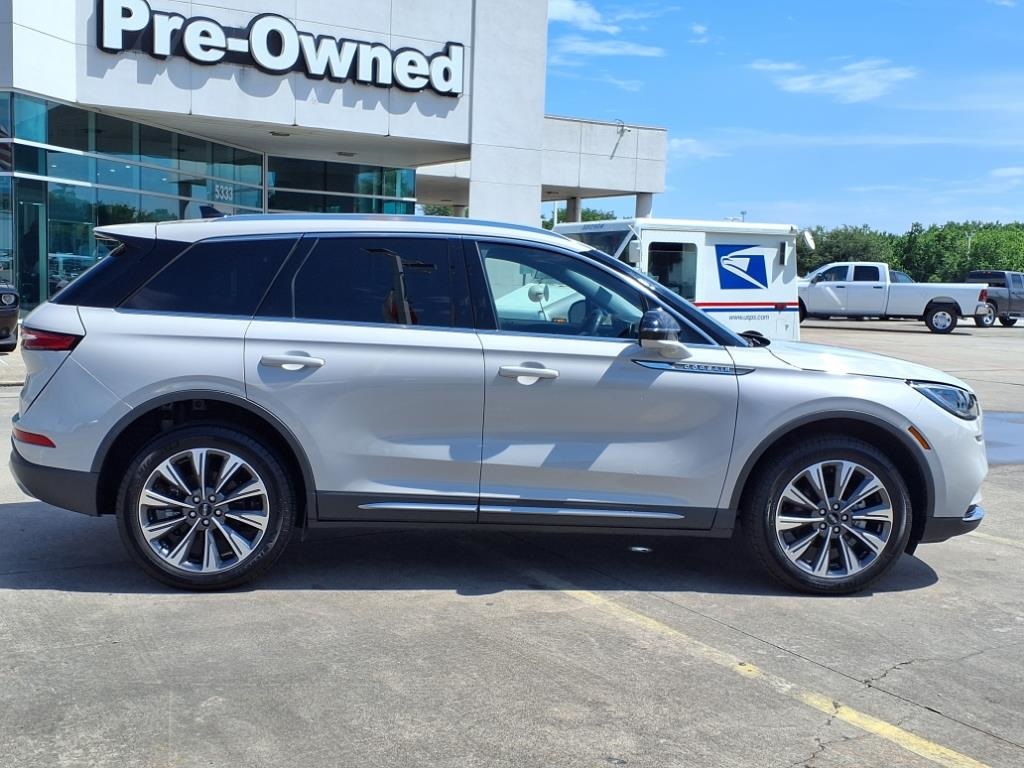 2022 Lincoln Corsair Reserve White at River Oaks CDJR