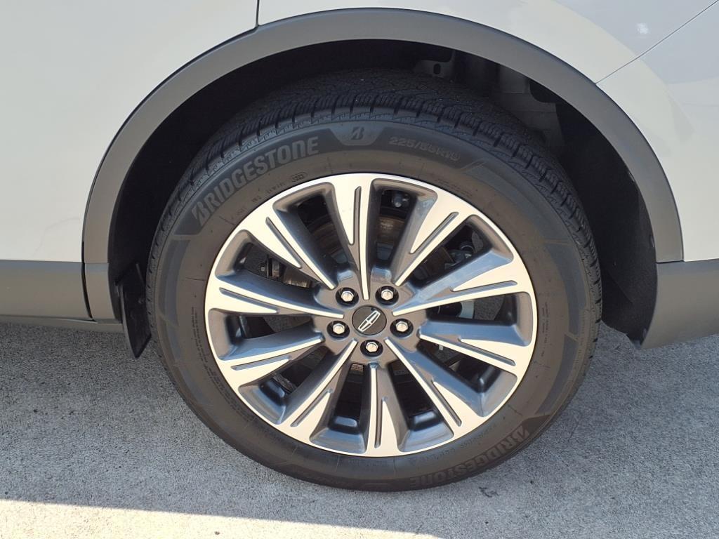 2022 Lincoln Corsair Reserve White at River Oaks CDJR