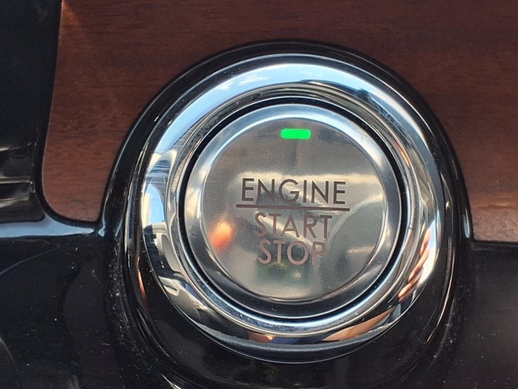 2022 Lincoln Corsair Reserve White at River Oaks CDJR