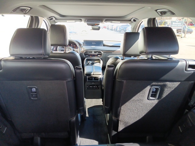 Red 2024 MAZDA CX-90 PHEV for sale in South Bend, IN Photo 9