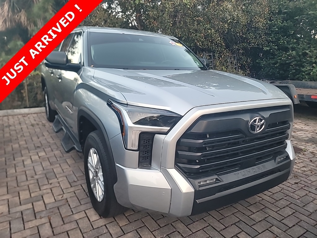 2022 Toyota Tundra SR5 Double Cab RWD