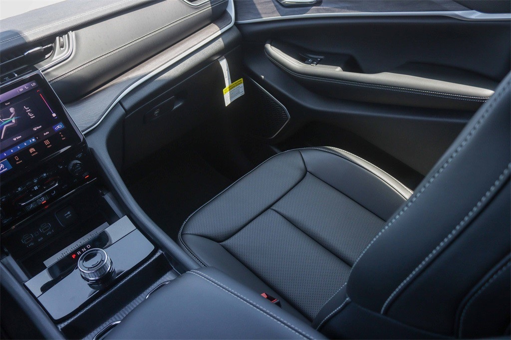 New Car 2025 Jeep Grand Cherokee L  Limited For Sale Under $60,000 In San Marcos, Texas