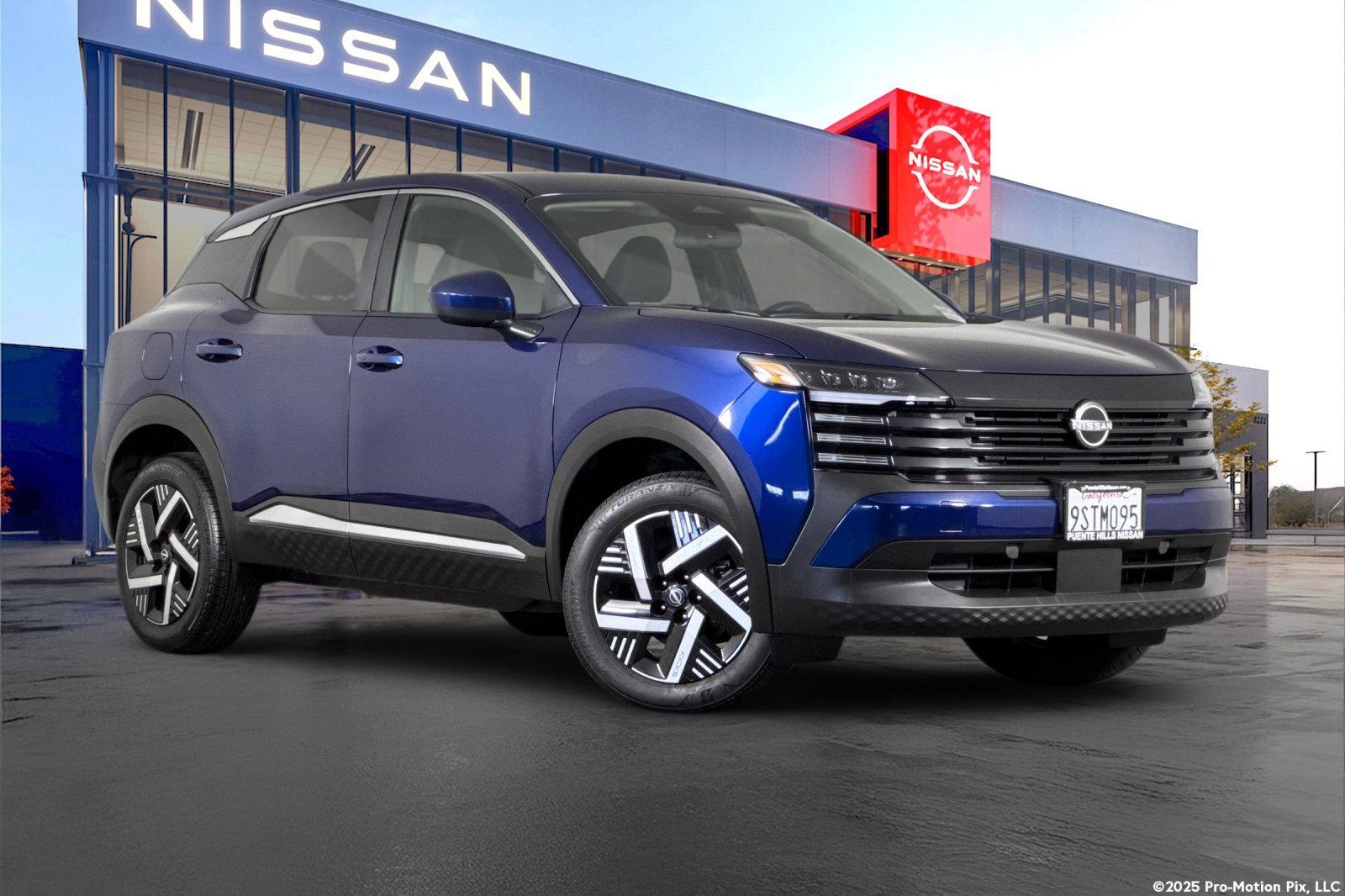 2025 Nissan Kicks SV's photo